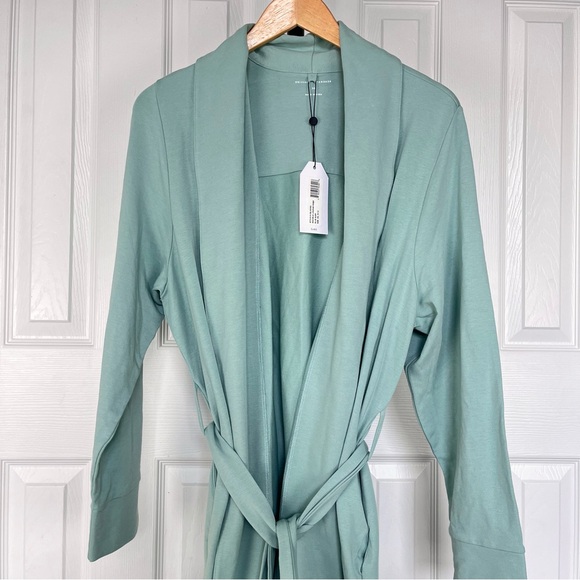 Universal Standard Rachele Lounge Robe - Picture 2 of 6